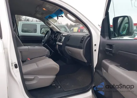 2012 Toyota Tundra Grade 4.6L V8 z USA, uszkodzony, nr VIN 5TFUM5F17CX036718